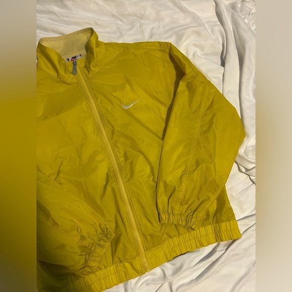 Nike Yellow Jacket - Picture 3 of 10